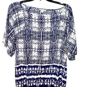 Beach Lunch Lounge Women's Blue and White Flowy Boho Top Small